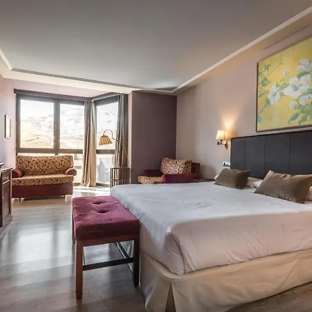 Hotel Snoe De Sallent 4