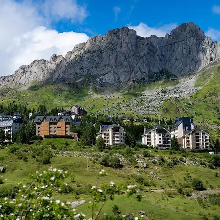 Snoe De Sallent 4 Hotel